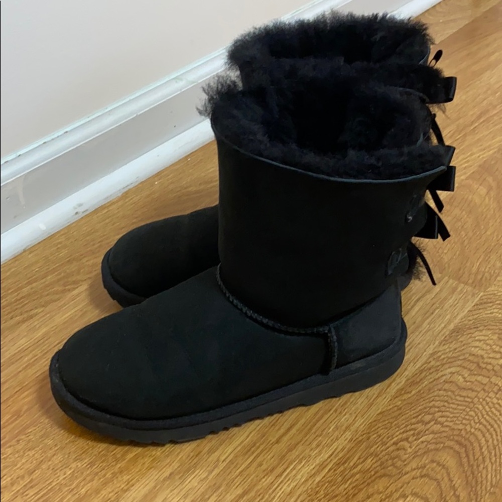 Black Bailey Bow Uggs